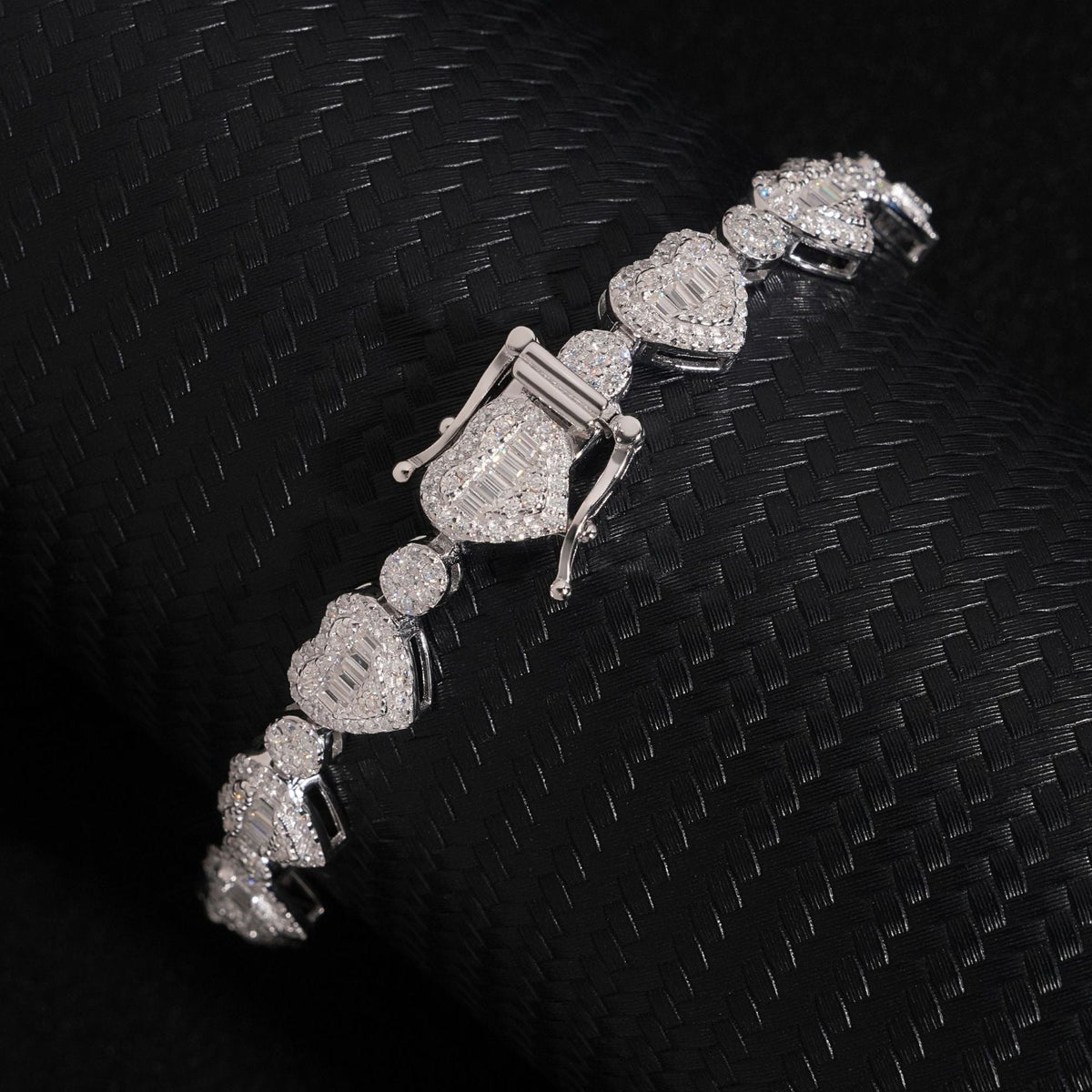 8.5mm Moissanite Heart Link Tennis Bracelet