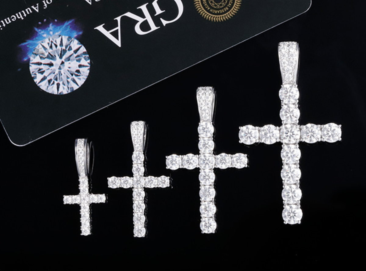 Men's Moissanite Cross Pendant – 925 Sterling Silver