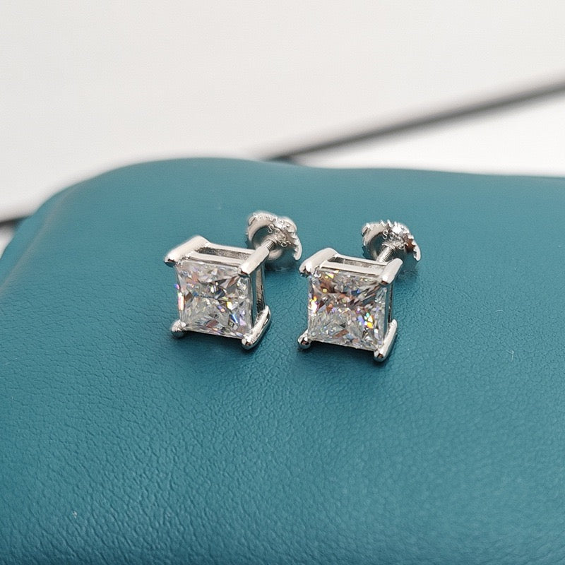 Princess Cut Moissanite Stud Earrings – Classic Square Diamond Look