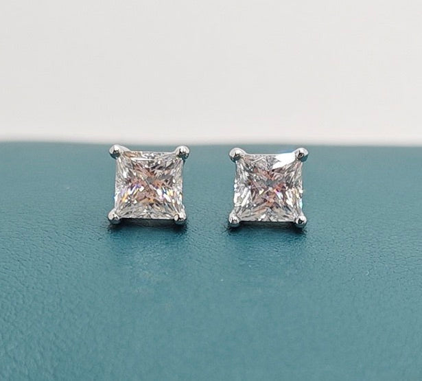 Princess Cut Moissanite Stud Earrings – Classic Square Diamond Look
