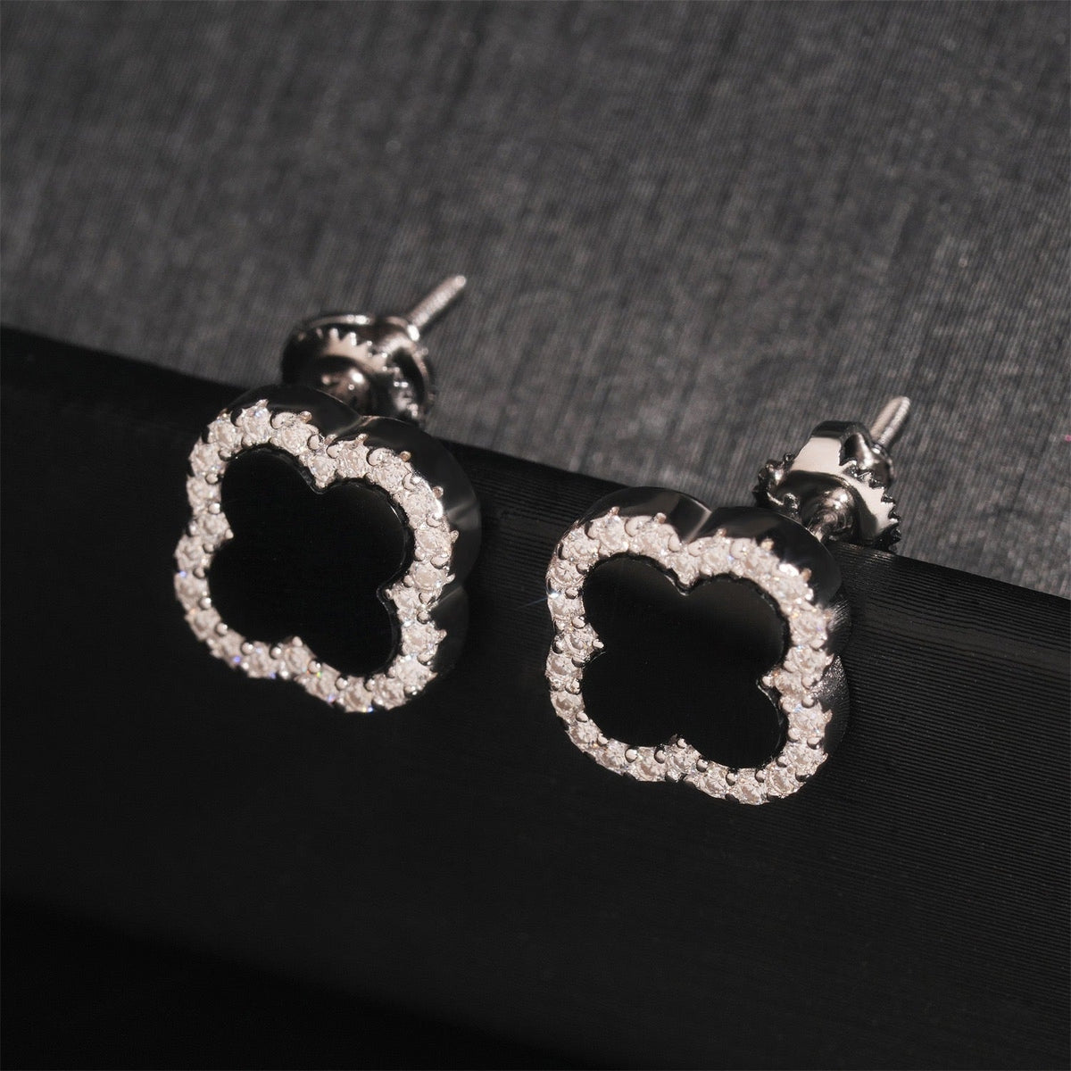 S925 Moissanite Clover Stud Earrings - Screw Back