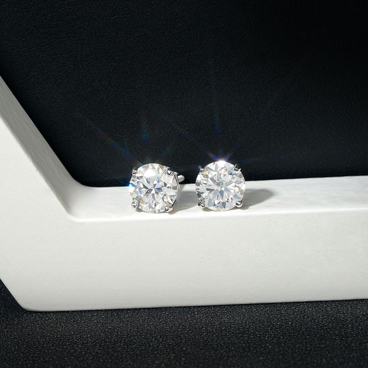 Round Cut VVS Moissanite Stud Earrings – 925 Sterling Silver