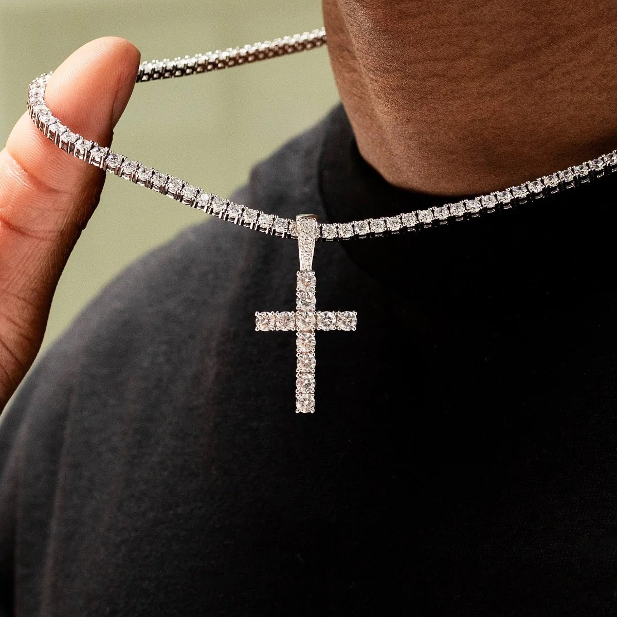 Men's Moissanite Cross Pendant – 925 Sterling Silver