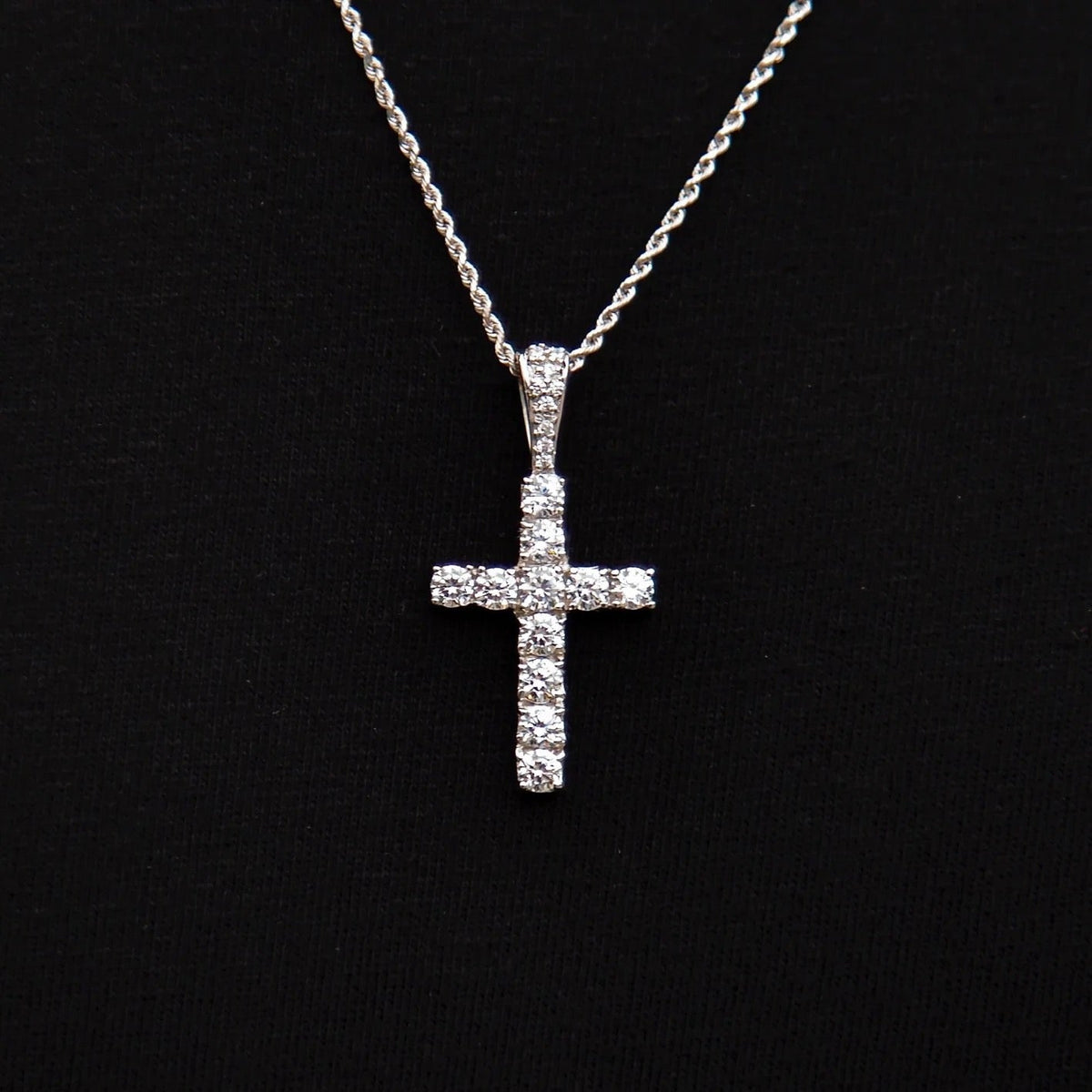Men's Moissanite Cross Pendant – 925 Sterling Silver