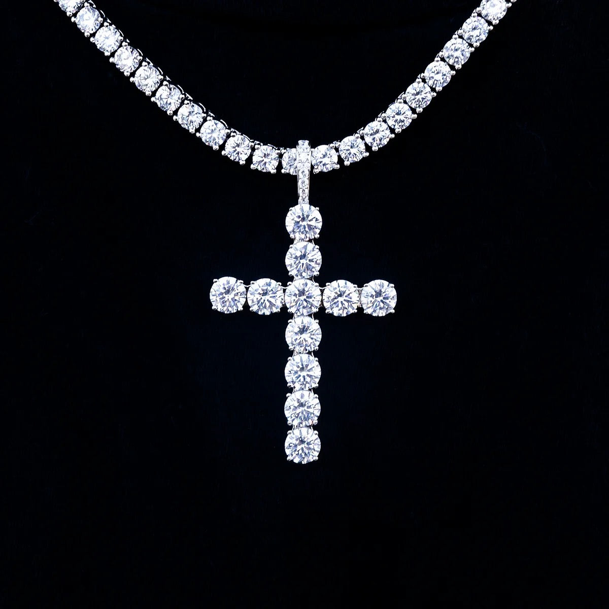 Men's Moissanite Cross Pendant – 925 Sterling Silver